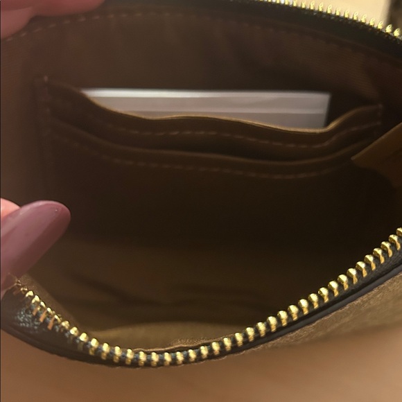 COACH VARSITY WRISTLET NWT retail $88 - Picture 6 of 7